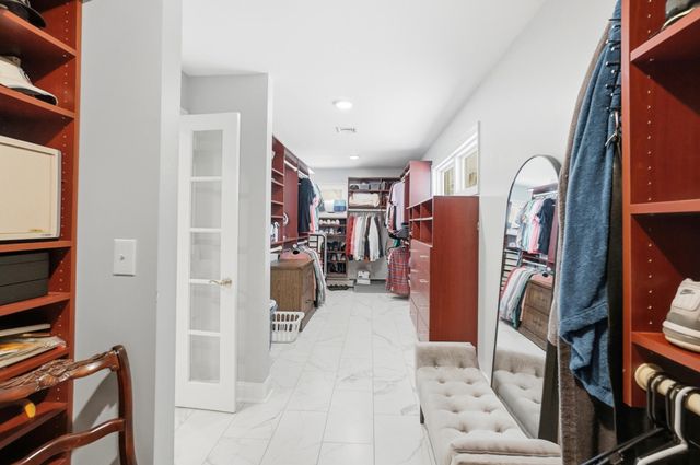 8 Paul Hesser Drive, Lakeside Park, KY 41017