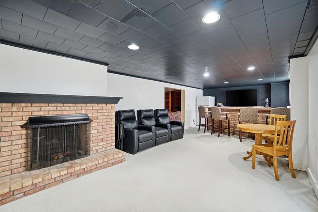 8 Paul Hesser Drive, Lakeside Park, KY 41017