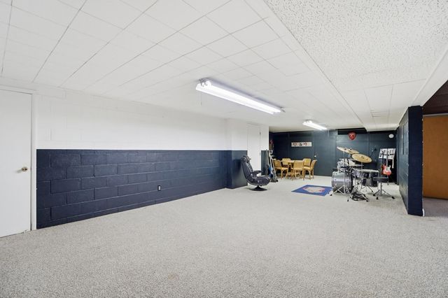 8 Paul Hesser Drive, Lakeside Park, KY 41017