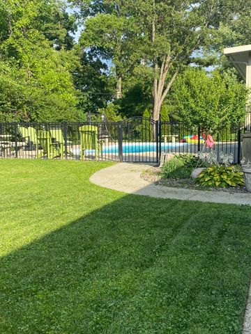 8 Paul Hesser Drive, Lakeside Park, KY 41017