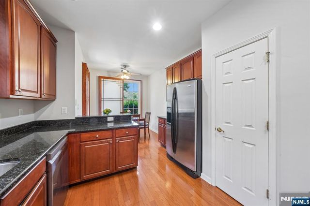 11 Hopkins Court, Par-troy Hills Twp., NJ 07054