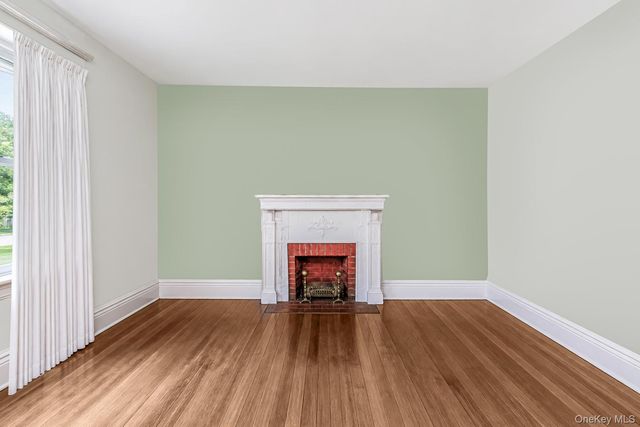 429 E 238th Street, Bronx, NY 10470