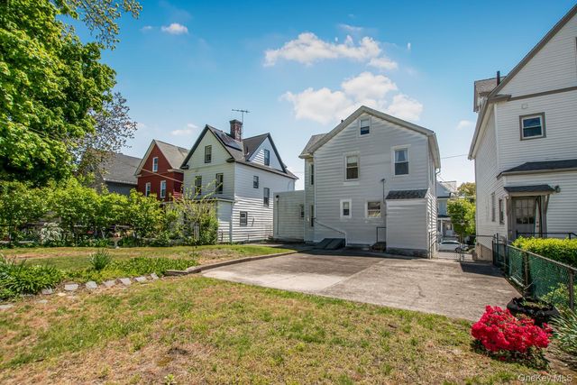 429 E 238th Street, Bronx, NY 10470