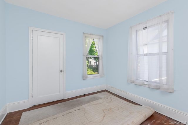 429 E 238th Street, Bronx, NY 10470