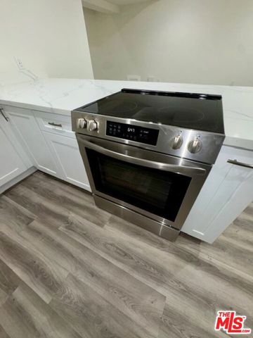 2424 Ocean Park Boulevard 8, Santa Monica, CA 90405