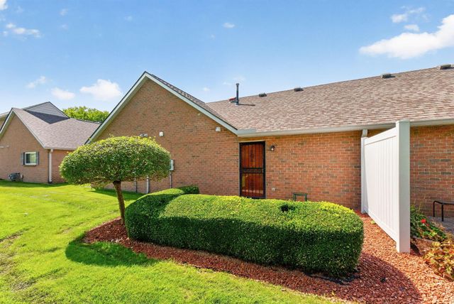 5740 Black Walnut Drive, Gahanna, OH 43230