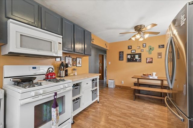 1609 Oakland Avenue, Crest Hill, IL 60403