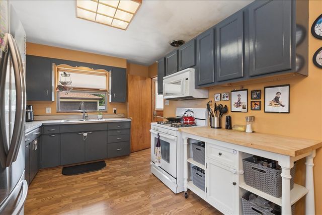 1609 Oakland Avenue, Crest Hill, IL 60403