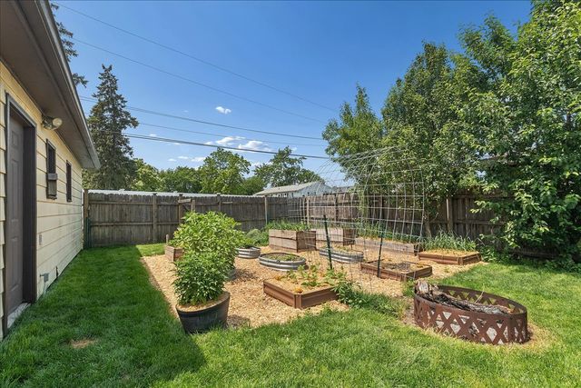1609 Oakland Avenue, Crest Hill, IL 60403