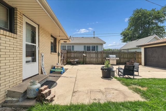 1609 Oakland Avenue, Crest Hill, IL 60403