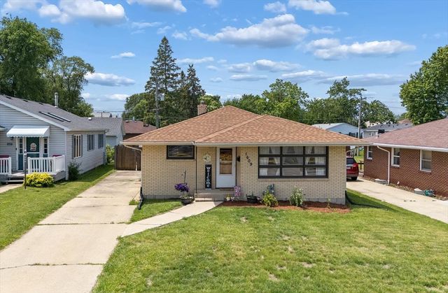 1609 Oakland Avenue, Crest Hill, IL 60403