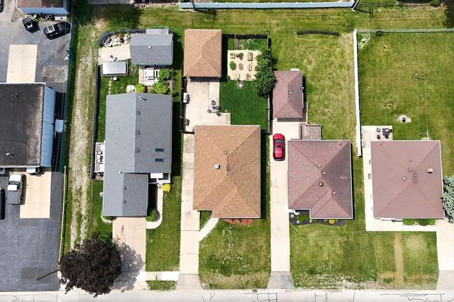 1609 Oakland Avenue, Crest Hill, IL 60403