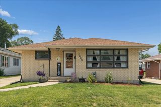 1609 Oakland Avenue, Crest Hill, IL 60403