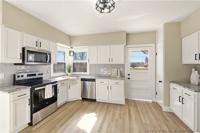 604 Lincoln Boulevard, Sellersburg, IN 47172