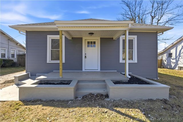 604 Lincoln Boulevard, Sellersburg, IN 47172