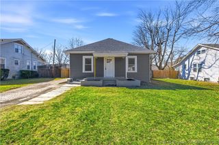 604 Lincoln Boulevard, Sellersburg, IN 47172