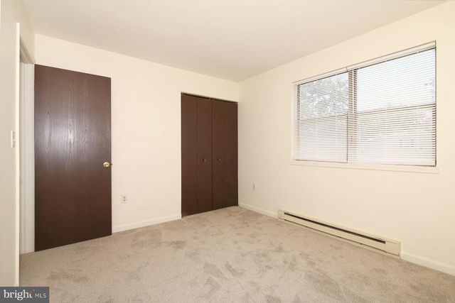35 WALNUT MILL LN, Cleona, PA 17042