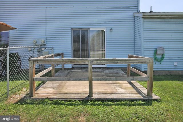 35 WALNUT MILL LN, Cleona, PA 17042