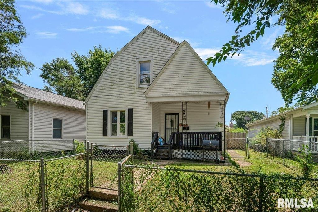 1212 E JACKSON Street, Springfield, IL 62703