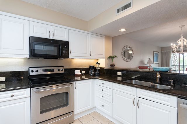 129 Hartland Dr Apt 8D, Myrtle Beach, SC 29572