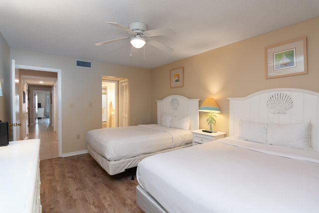 129 Hartland Dr Apt 8D, Myrtle Beach, SC 29572