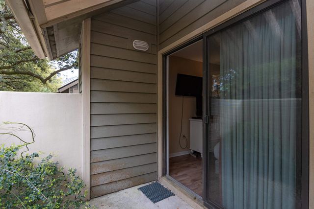 129 Hartland Dr Apt 8D, Myrtle Beach, SC 29572
