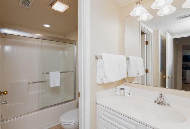 129 Hartland Dr Apt 8D, Myrtle Beach, SC 29572