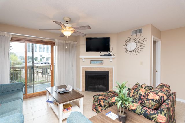 129 Hartland Dr Apt 8D, Myrtle Beach, SC 29572