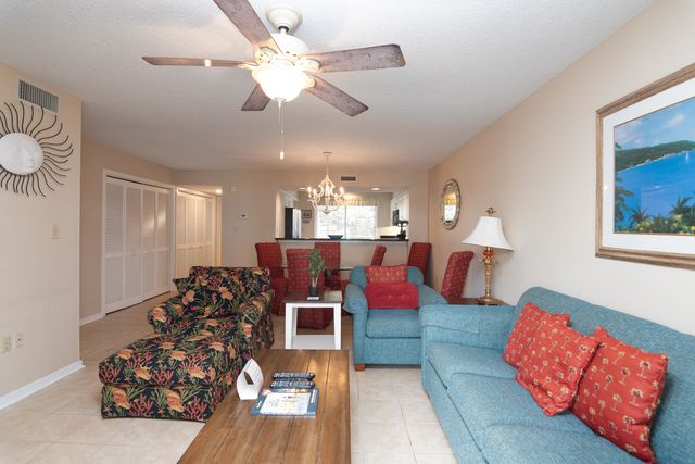 129 Hartland Dr Apt 8D, Myrtle Beach, SC 29572