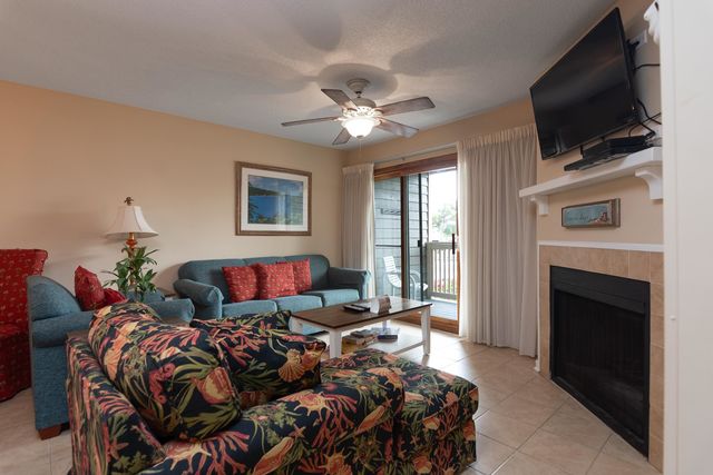 129 Hartland Dr Apt 8D, Myrtle Beach, SC 29572