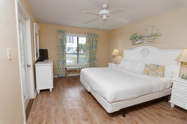 129 Hartland Dr Apt 8D, Myrtle Beach, SC 29572