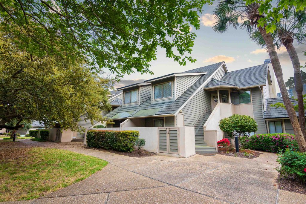 129 Hartland Dr Apt 8D, Myrtle Beach, SC 29572