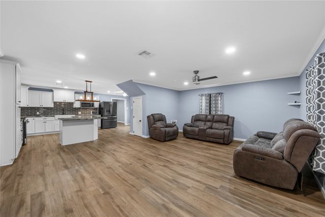 1014 Ranchito Road, Bellmead, TX 76705