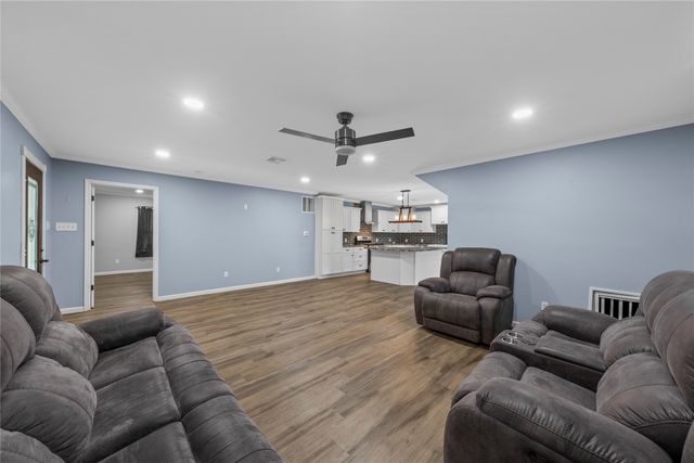 1014 Ranchito Road, Bellmead, TX 76705