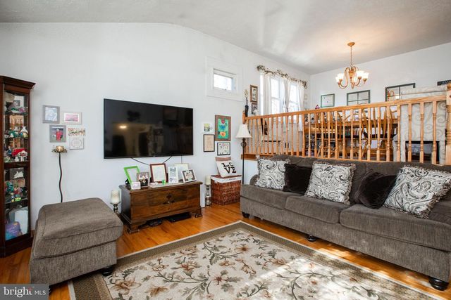 368 REGINA AVE, Hamilton, NJ 08619