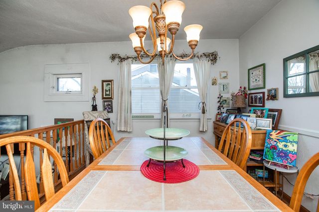 368 REGINA AVE, Hamilton, NJ 08619