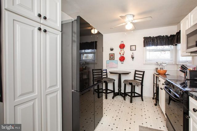 368 REGINA AVE, Hamilton, NJ 08619