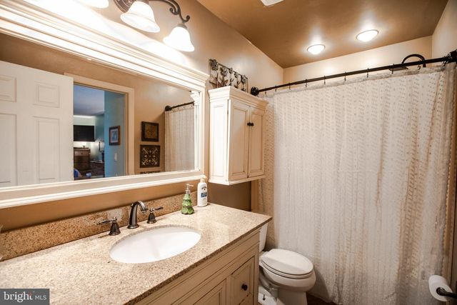 368 REGINA AVE, Hamilton, NJ 08619