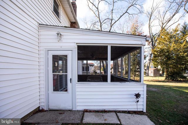 368 REGINA AVE, Hamilton, NJ 08619