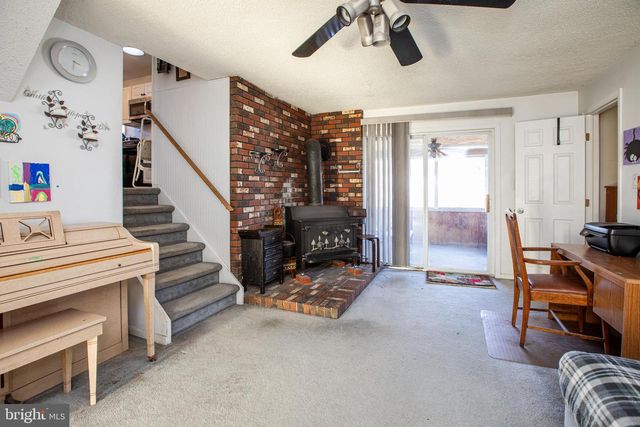 368 REGINA AVE, Hamilton, NJ 08619