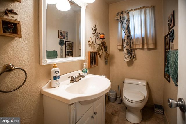 368 REGINA AVE, Hamilton, NJ 08619