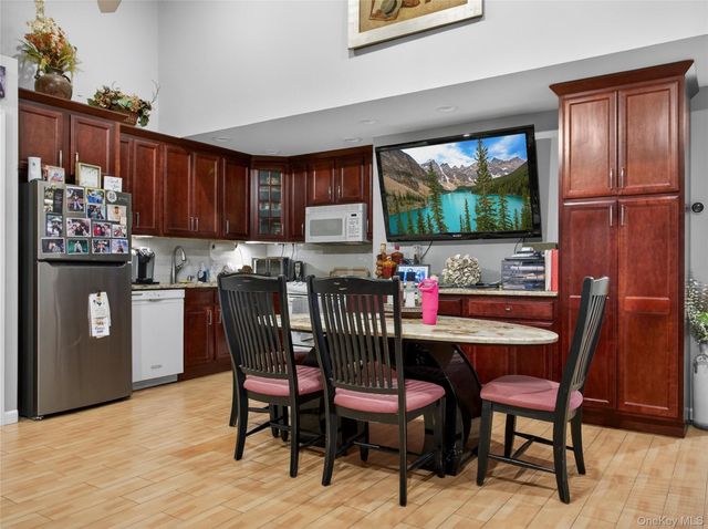 3 Claremont Lane, Suffern, NY 10901