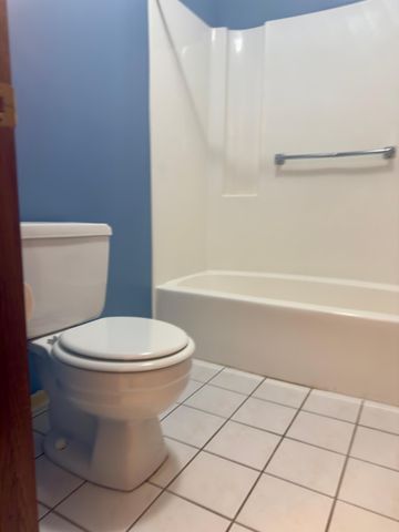 10441 Greenbrier Road 303, Minnetonka, MN 55305