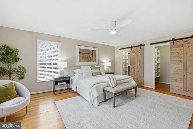 1621 S TAYLOR ST, Arlington, VA 22204