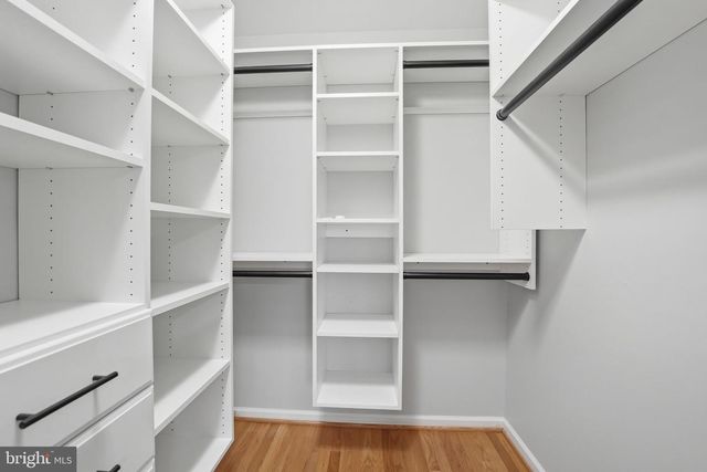 1621 S TAYLOR ST, Arlington, VA 22204