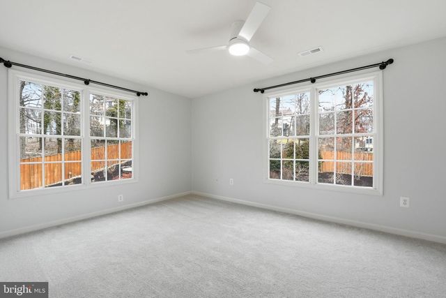 1621 S TAYLOR ST, Arlington, VA 22204