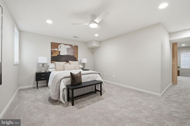 1621 S TAYLOR ST, Arlington, VA 22204