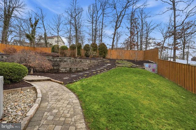 1621 S TAYLOR ST, Arlington, VA 22204