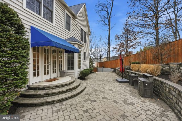 1621 S TAYLOR ST, Arlington, VA 22204