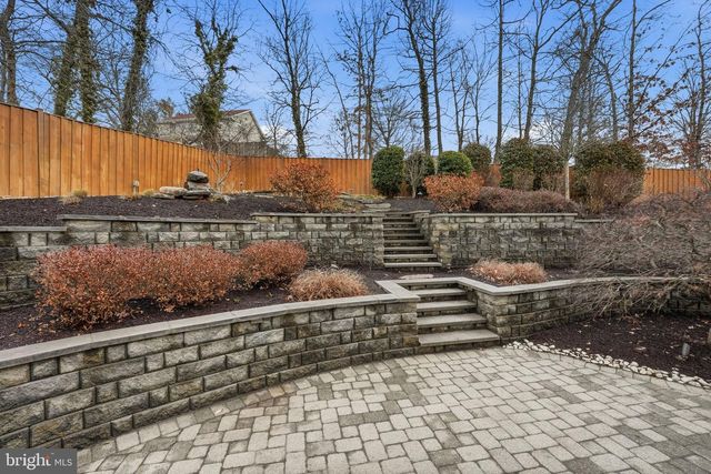 1621 S TAYLOR ST, Arlington, VA 22204